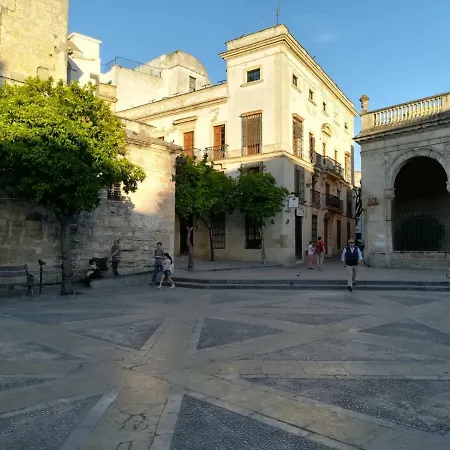 Luminoso Y Acogedor Atico En Plaza La Yerba, Jerez جيريز